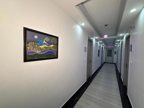 Paramhans Hotel,,2 star