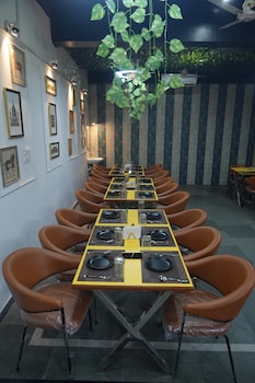 hotel raj kamal and garden