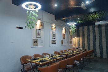 hotel raj kamal and garden