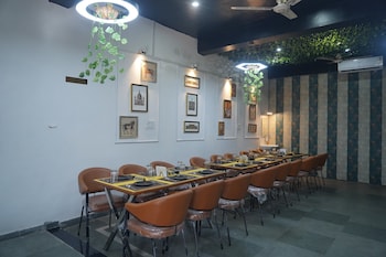 hotel raj kamal and garden