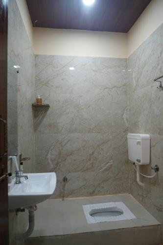 hotel raj kamal and garden