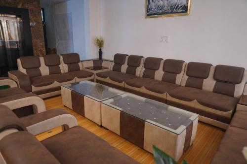 hotel raj kamal and garden