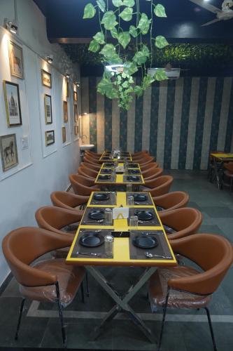 hotel raj kamal and garden