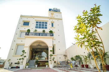aryavarta hotel