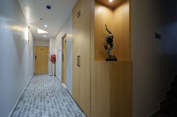 Hotel Hari Om,,3 star