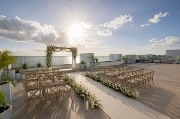 royalton vessence barbados adults only