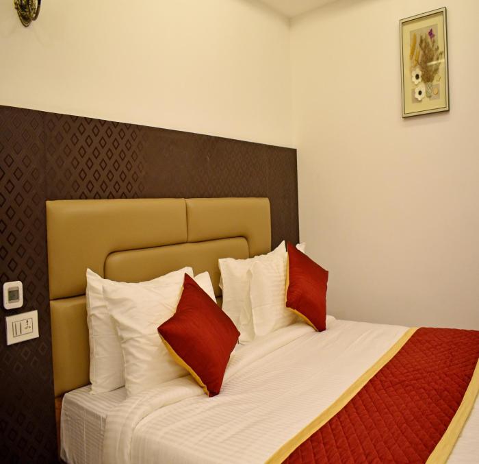 a k g hotel