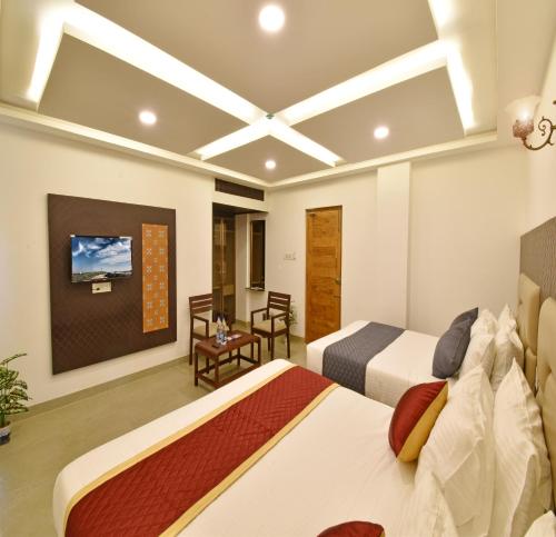 a k g hotel