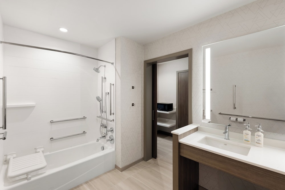 holiday inn express and suites anchorage midtown by ihg