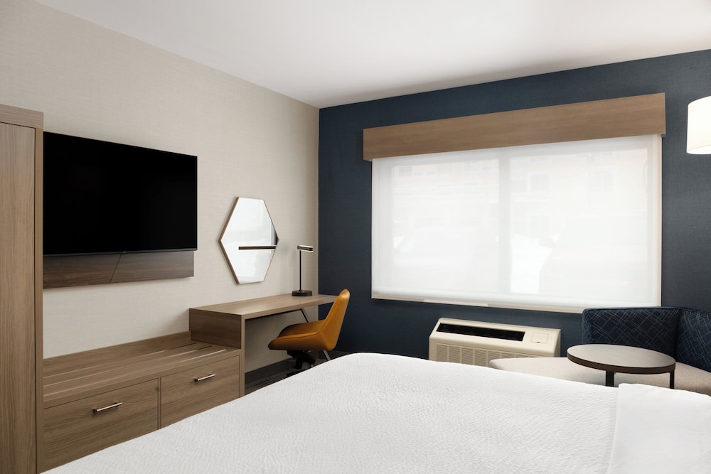 holiday inn express and suites anchorage midtown by ihg
