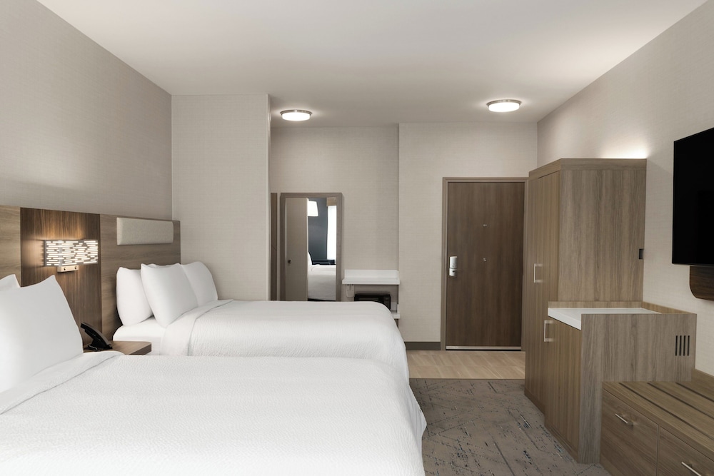 holiday inn express and suites anchorage midtown by ihg