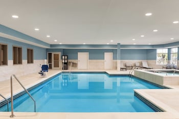 Holiday Inn Express And Suites Anchorage Midtown By Ihg,,3 star