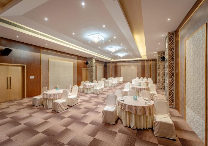 pravasa hotel vijayapura