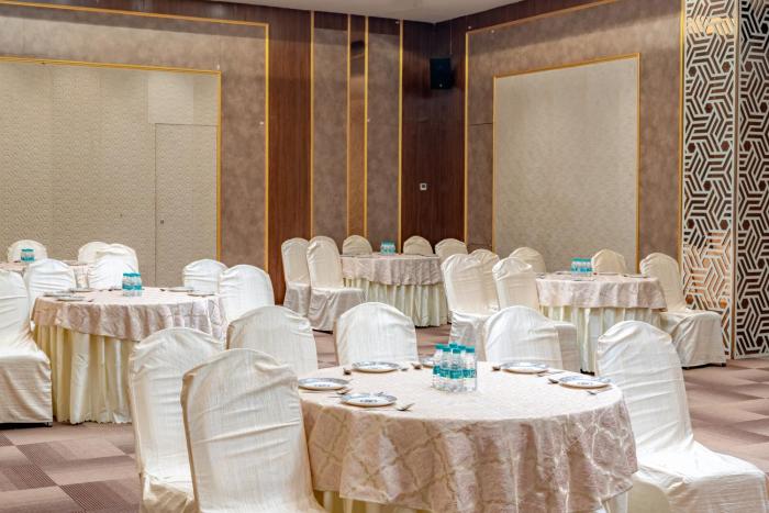 pravasa hotel vijayapura