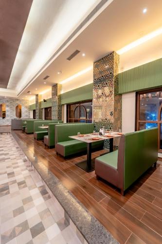 pravasa hotel vijayapura