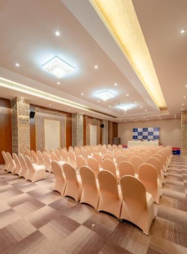 pravasa hotel vijayapura