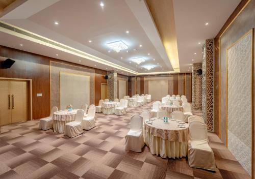 pravasa hotel vijayapura