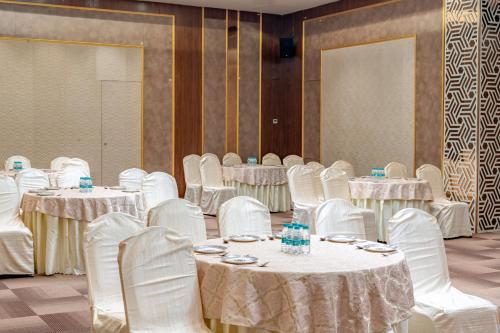 pravasa hotel vijayapura