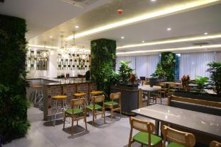roots coastal dine restaurant and lodging