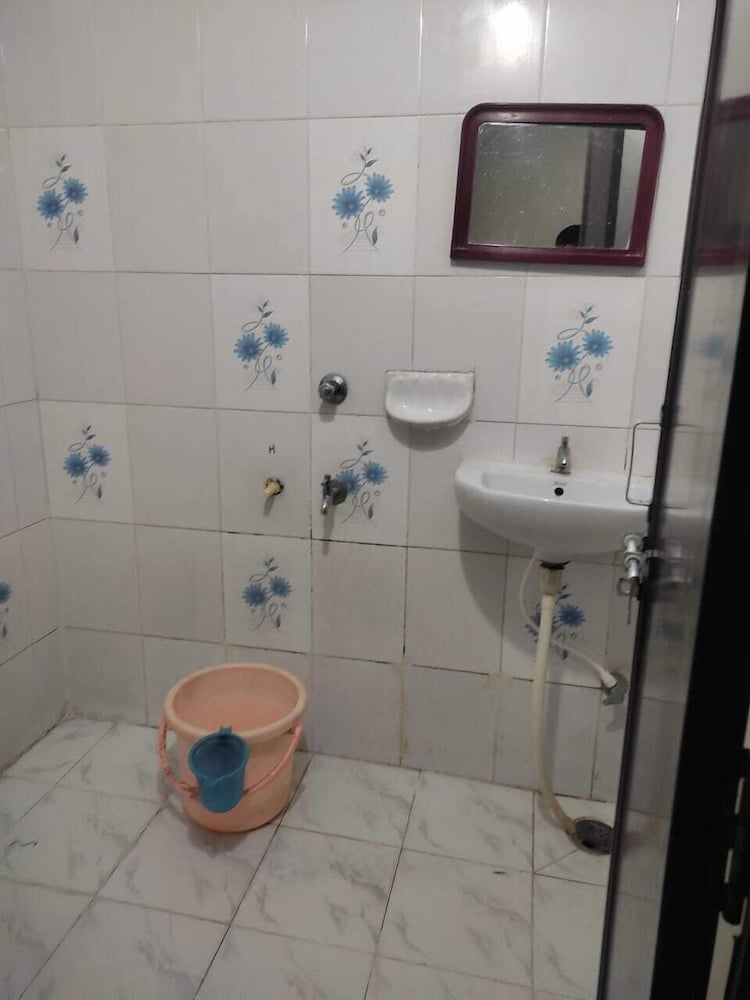 narmada new residency lodge