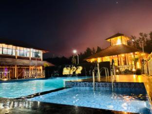 Mountain Peak Resort,,2 star