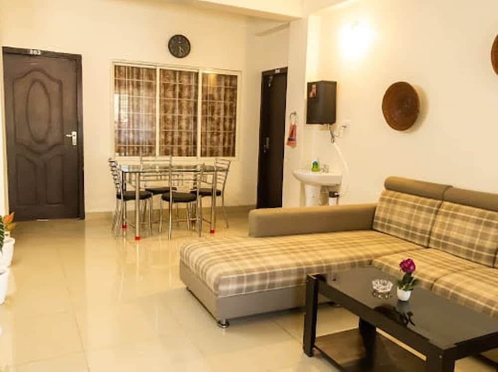 malini homes food and lodging