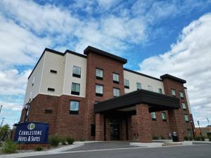 cobblestone hotel and suites waukesha