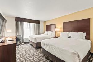 cobblestone hotel and suites waukesha