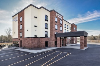 Cobblestone Hotel & Suites - Waukesha,,0 star