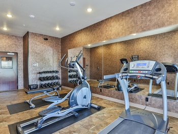 cobblestone hotel and suites waukesha
