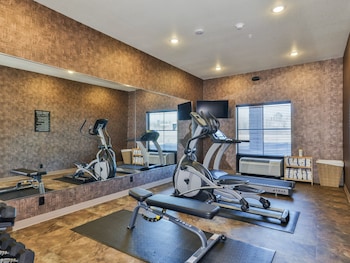 cobblestone hotel and suites waukesha