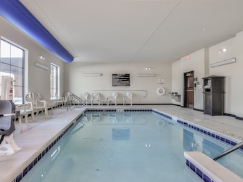 cobblestone hotel and suites waukesha