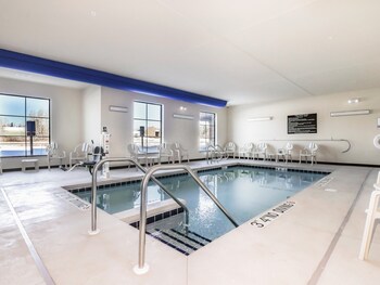 cobblestone hotel and suites waukesha