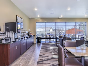 cobblestone hotel and suites waukesha