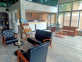 Mapeak Hotel,,3 star