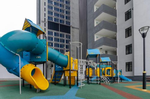 stylish dpristine 9 next to legoland free parking