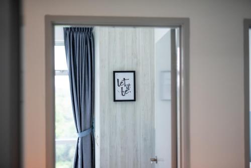 bright and modern 3br suite free parking