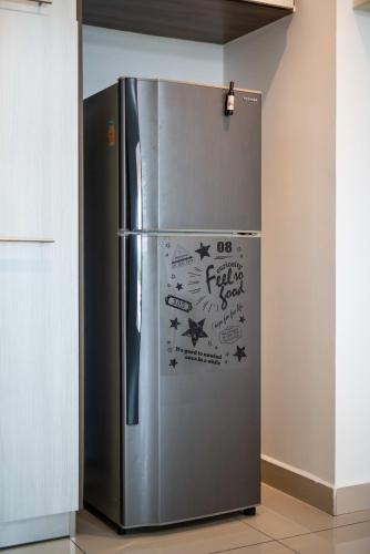 bright and modern 3br suite free parking