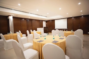 u by z hotels richmond circle