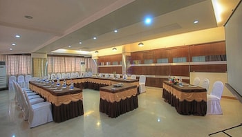 U By Z Hotels, Richmond Circle,,3 star