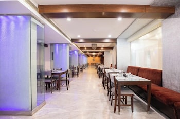 u by z hotels richmond circle