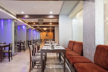 u by z hotels richmond circle