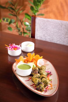 u by z hotels richmond circle