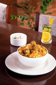 u by z hotels richmond circle