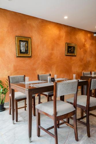 u by z hotels richmond circle