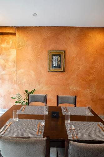 u by z hotels richmond circle