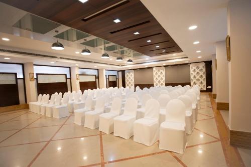 u by z hotels richmond circle