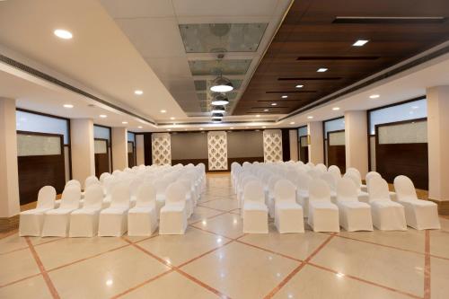 u by z hotels richmond circle