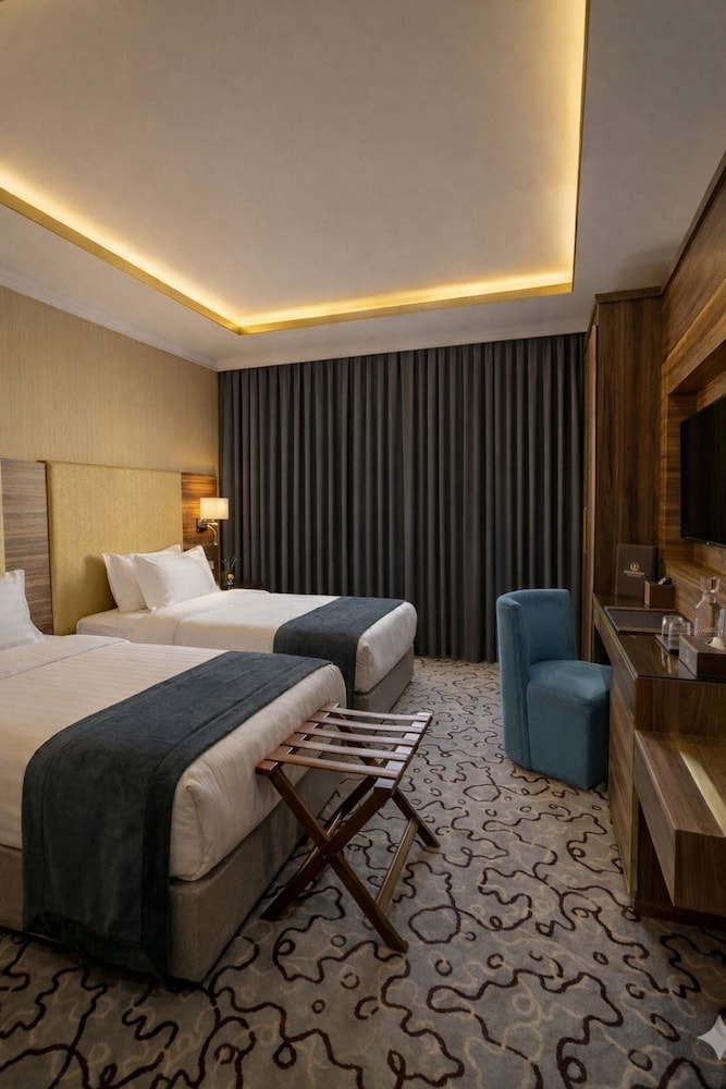 four points alshahba
