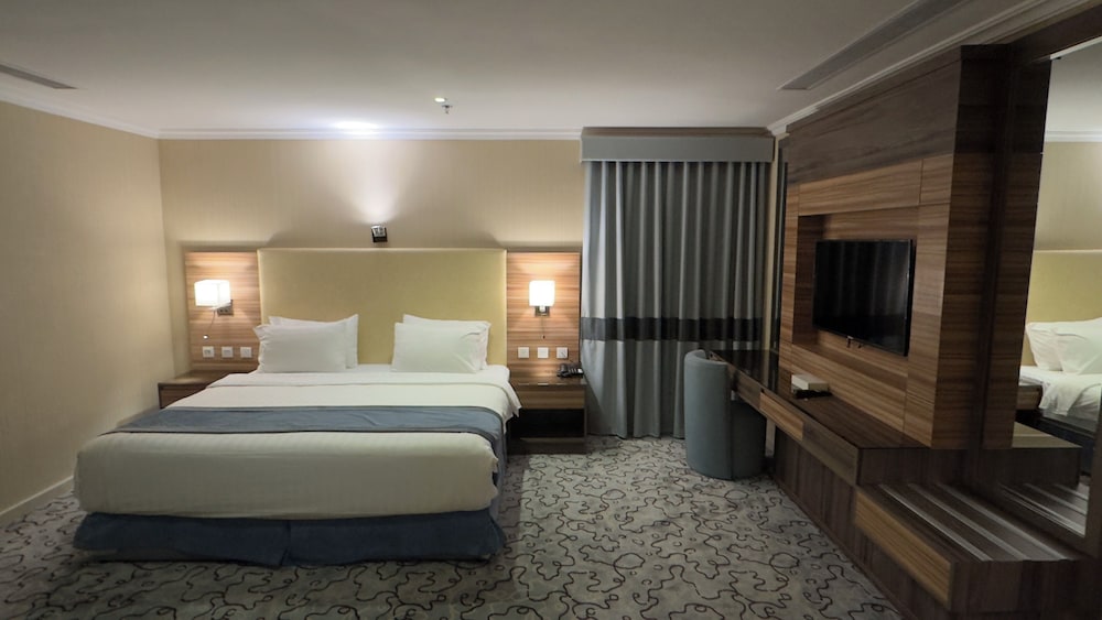 four points alshahba